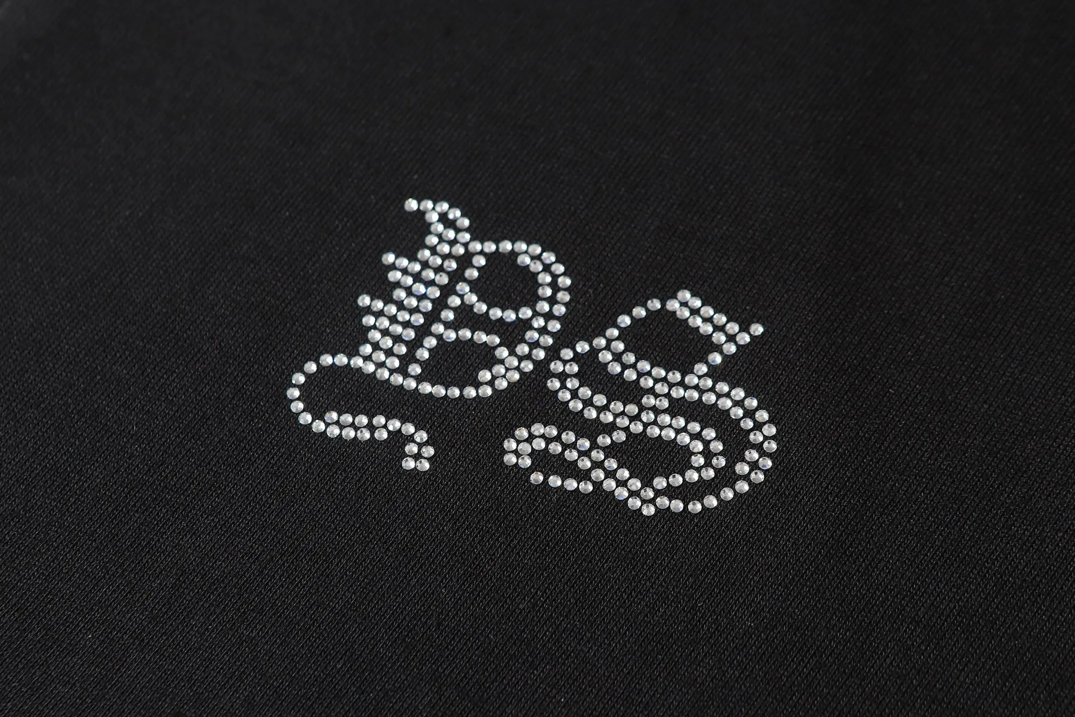 P160 Cross-border running quantity model, please do not place an order if you pursue quality -Chrome Hearts/Chrome Hearts Sanskrit hot diamond Sanskrit horseshoe explosive short-sleeved T-shirt -High weight, high density and high quality, soft, delicate and skin-friendly wool, soft and silky to the touch, excellent warmth and skin-friendly properties -Customized weaving and dyeing, no color difference, no matter the fabric or workmanship details, beat the ordinary version on the market -Colour: black white -Size: S M L XL